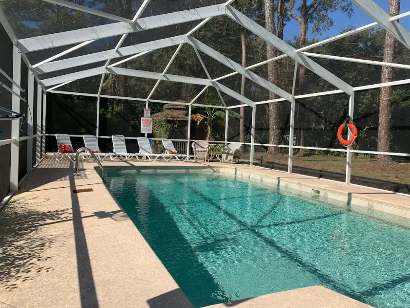 Nature Coast Inn and Cottages - Image 1