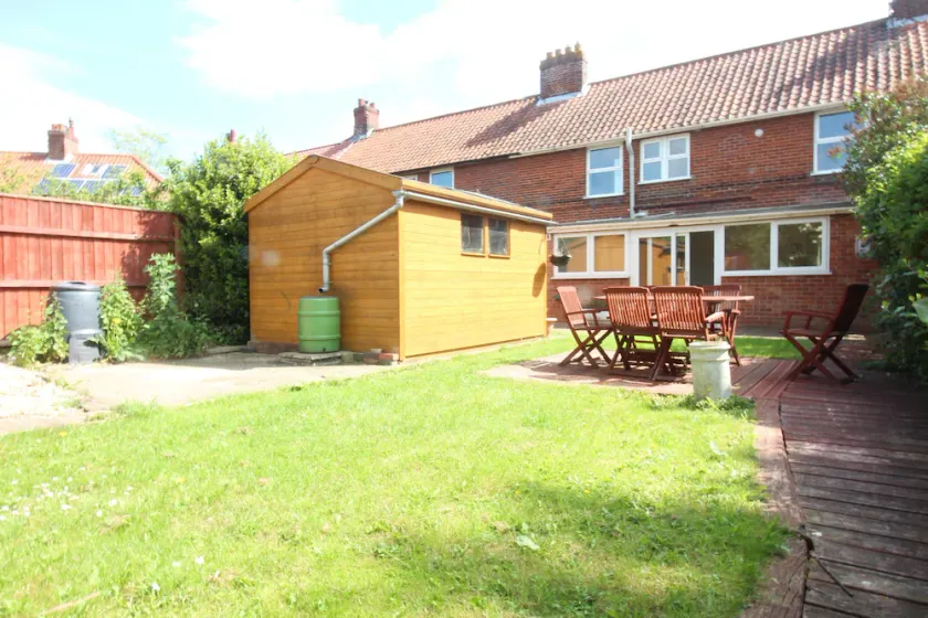 Airport Lodge Norwich - Image 1