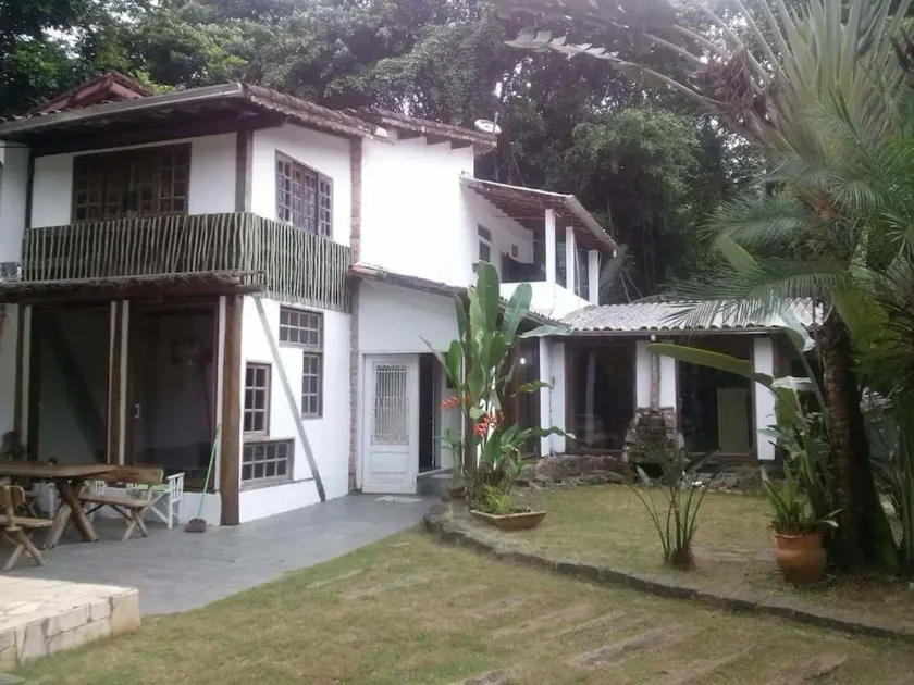 Maori Hostel Itamambuca - Image 1