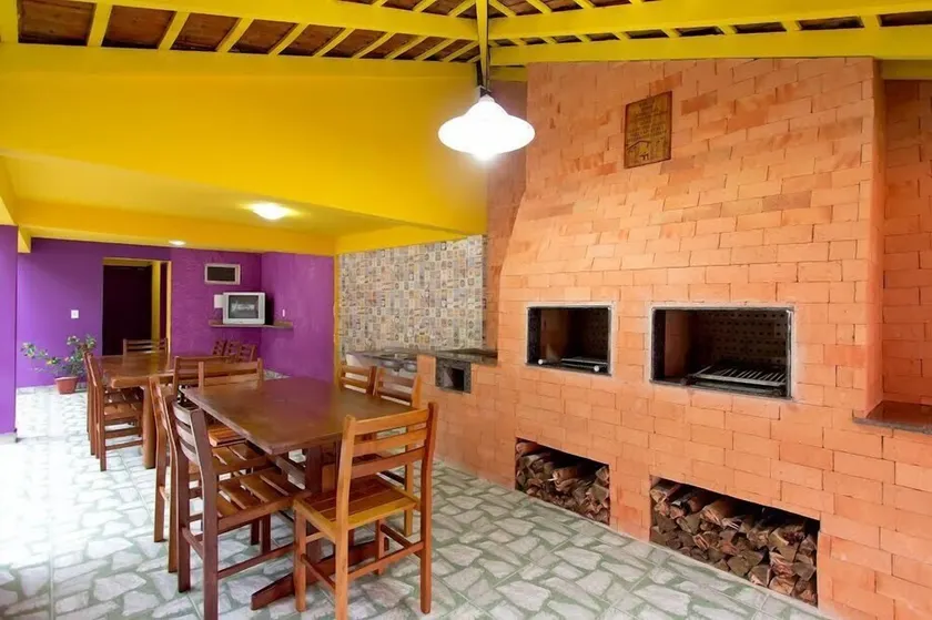 Cabanas Hostel e Suítes - Image 1
