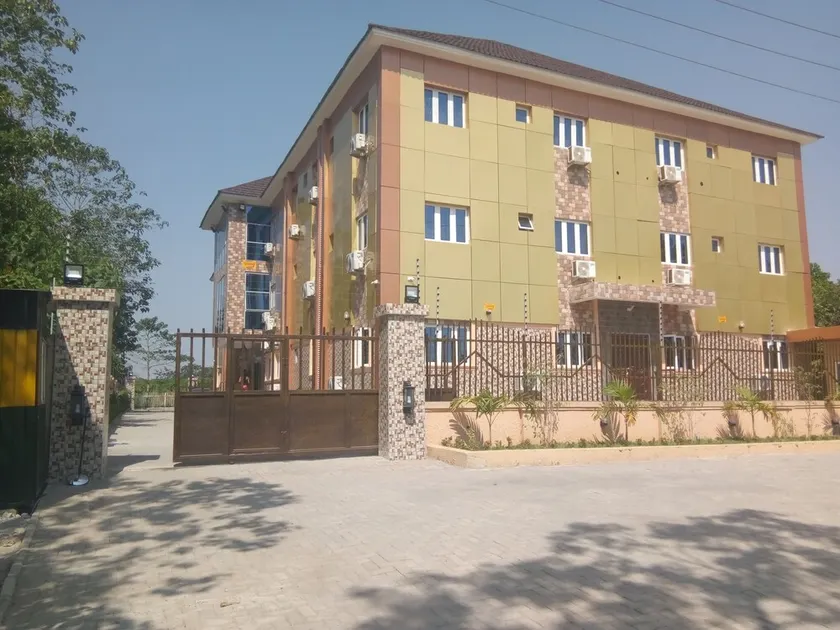 Pameec Luxury Suites - Image 1