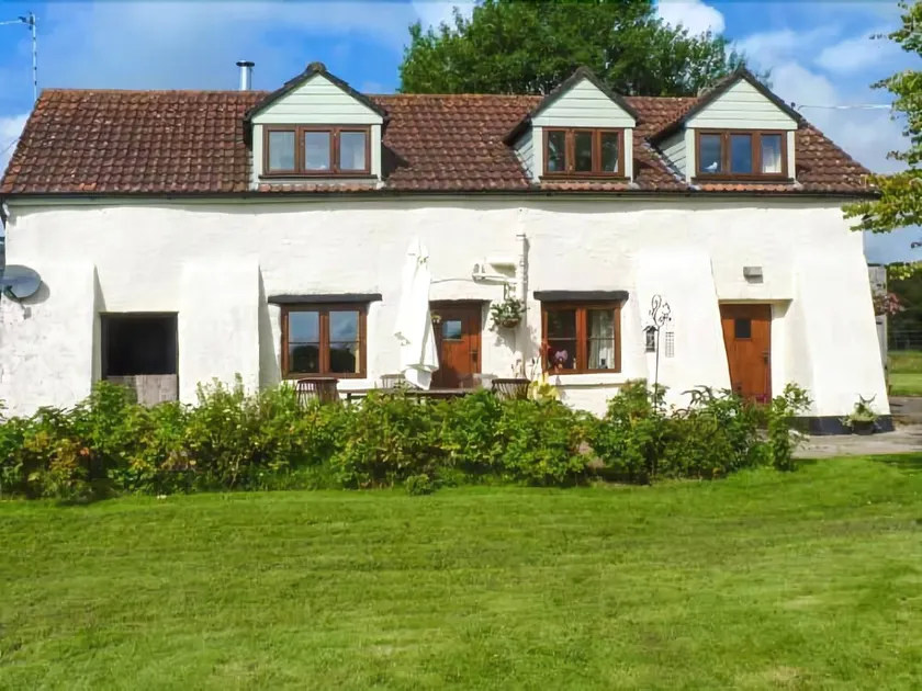 Swallow Cottage - Image 1