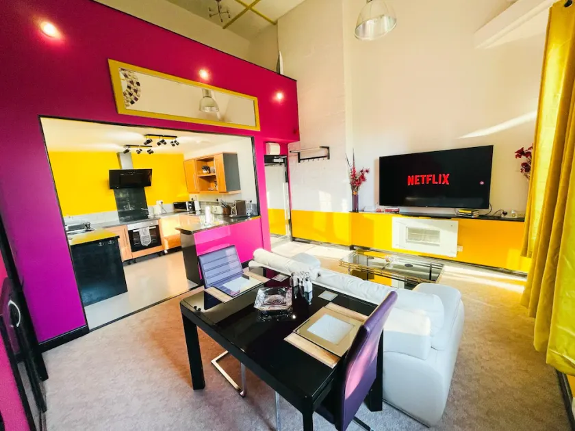 PHOENIX Executive Apartments - Image 1