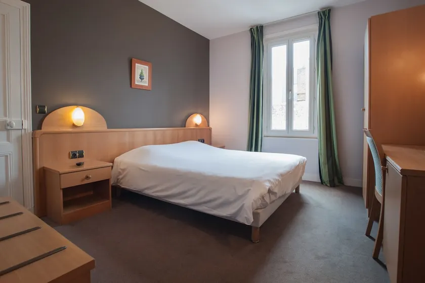 Hotel Normandy - Image 1