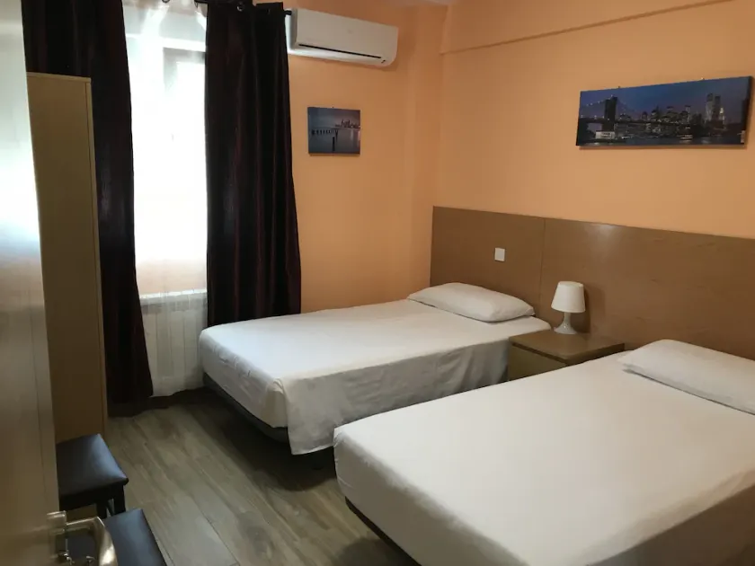 Hostal La Pared - Image 1