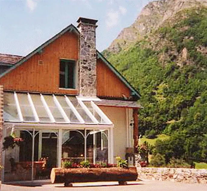 Apartment With one Bedroom in Gedre, With Wonderful Mountain View and Wifi - 7 km From the Slopes - Image 1