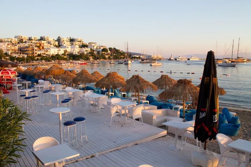 Bumerang Suites Hotel - Image 1