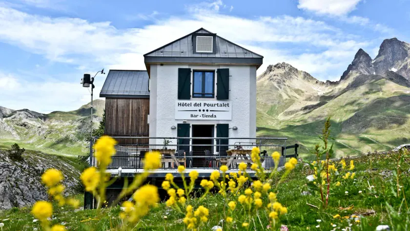 Hôtel du Pourtalet - Image 1
