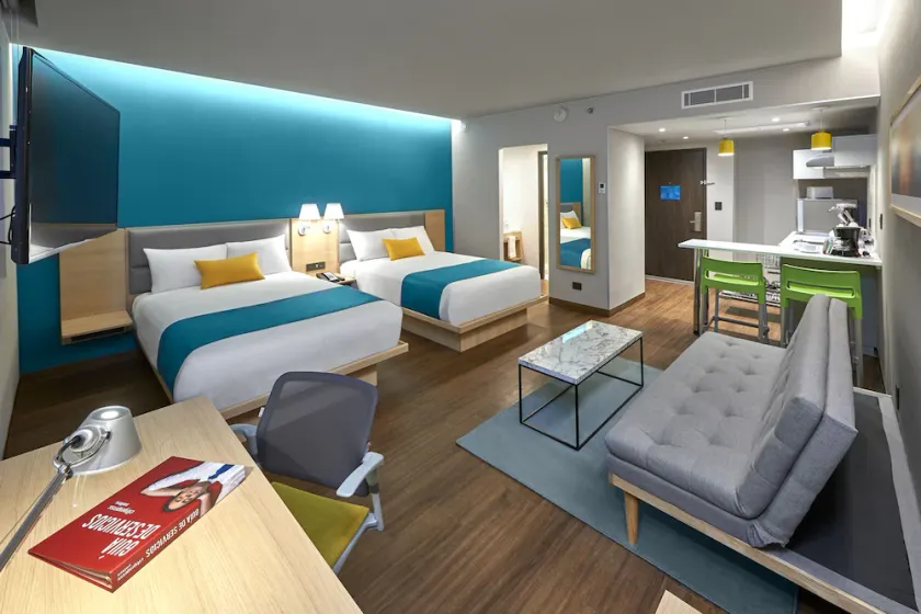 City Express Suites by Marriott Cancún Aeropuerto Riviera - Image 1