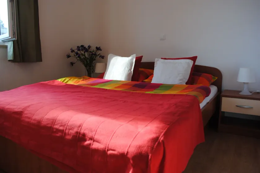 Apartment Mime - Image 1
