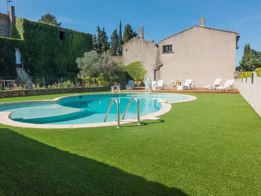 Stone Cottage on an Active Wine-growing Estate With a Swimming Pool - Image 1