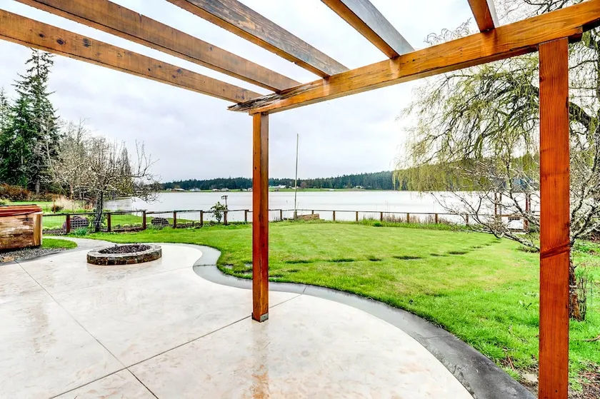 5166 Bayview Rd Home - 4 Br home by RedAwning - Image 1