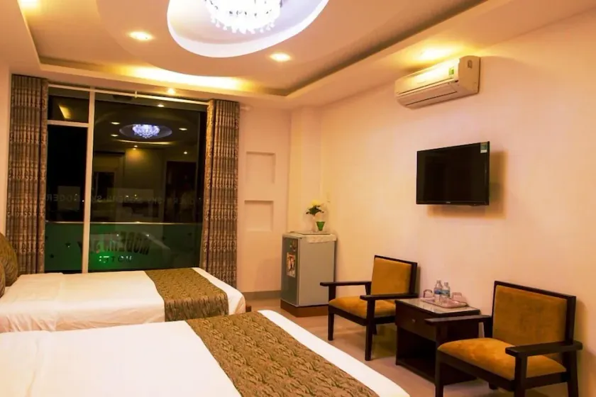 Modern Sky Hotel - Image 1