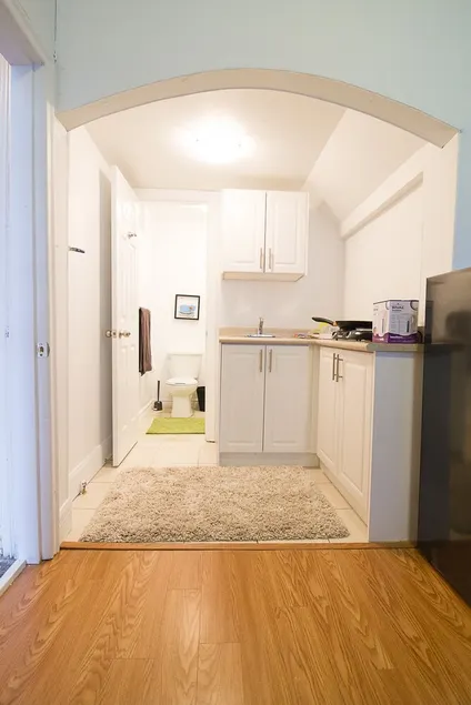Studio Apartment near Kensington Market – Unit 3 - Image 1