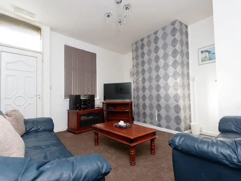 Eastpark Residence - Image 1