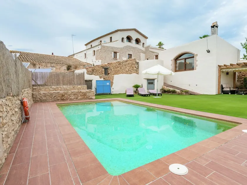 Grand Mansion in La Bisbal del Penedès With Sauna - Image 1
