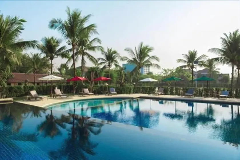 Khung City Hotel - Image 1