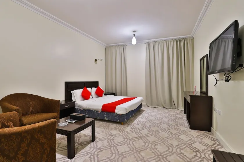 Mas Hotel And Suites By OYO Rooms - Image 1