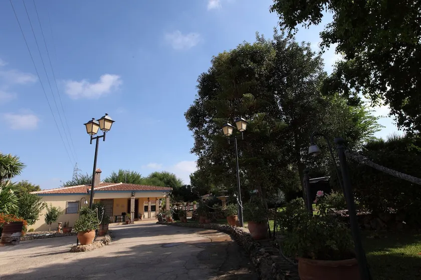 Chalet San Jose - Image 1