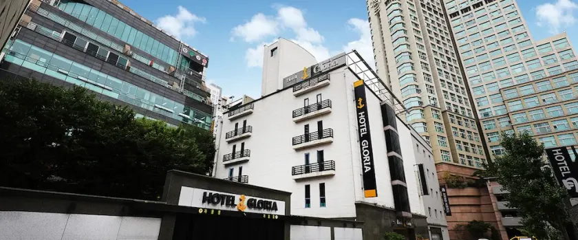 Gloria Hotel - Image 1