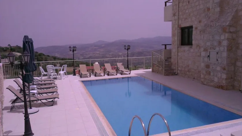 Starlit Villa - Image 1
