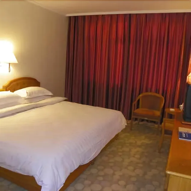 Shijiazhuang Airport Hotel - Image 1