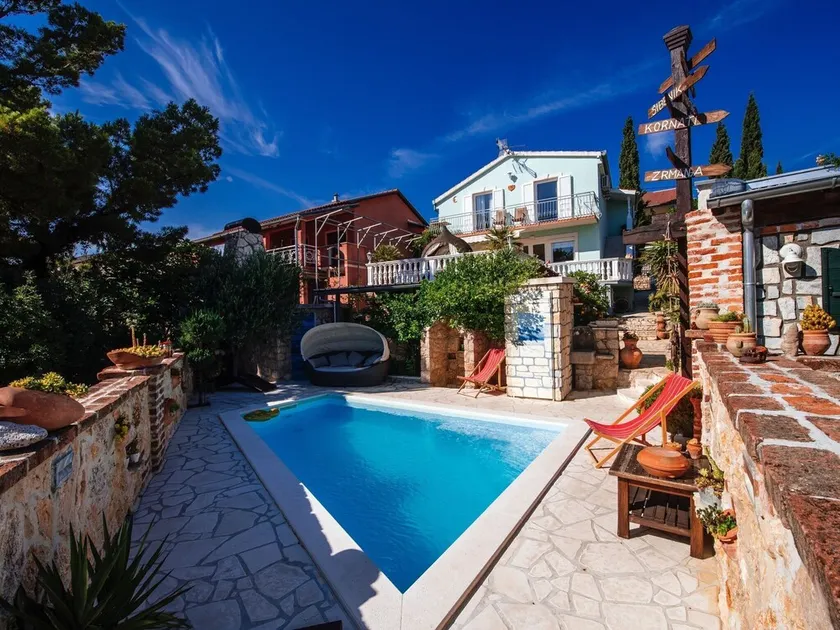 Holiday Home Maslenica with Sea Views & Pool - Image 1
