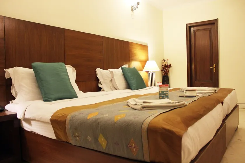 OYO 610 Hotel Residence Phase 3 - Image 1