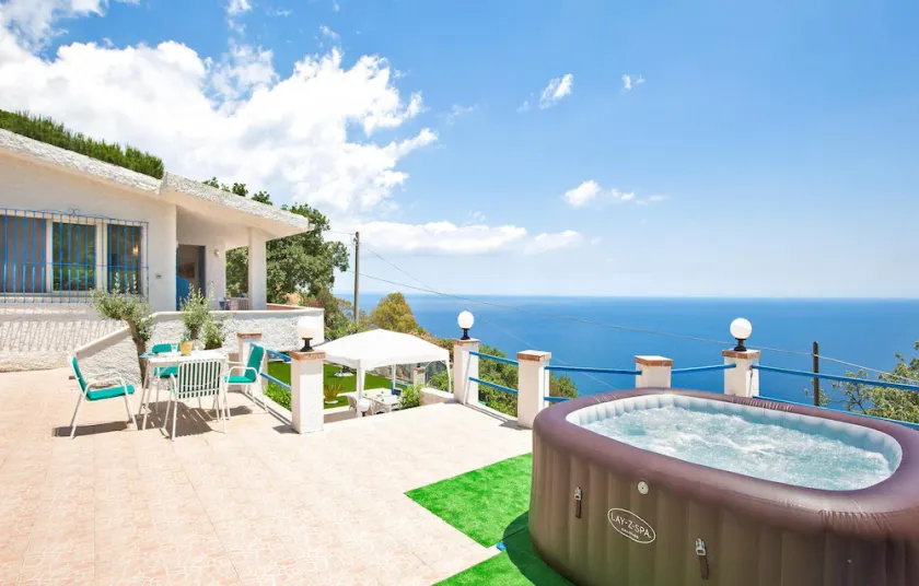 Amazing Home in Staletti With 4 Bedrooms, Sauna and Wifi - Image 1