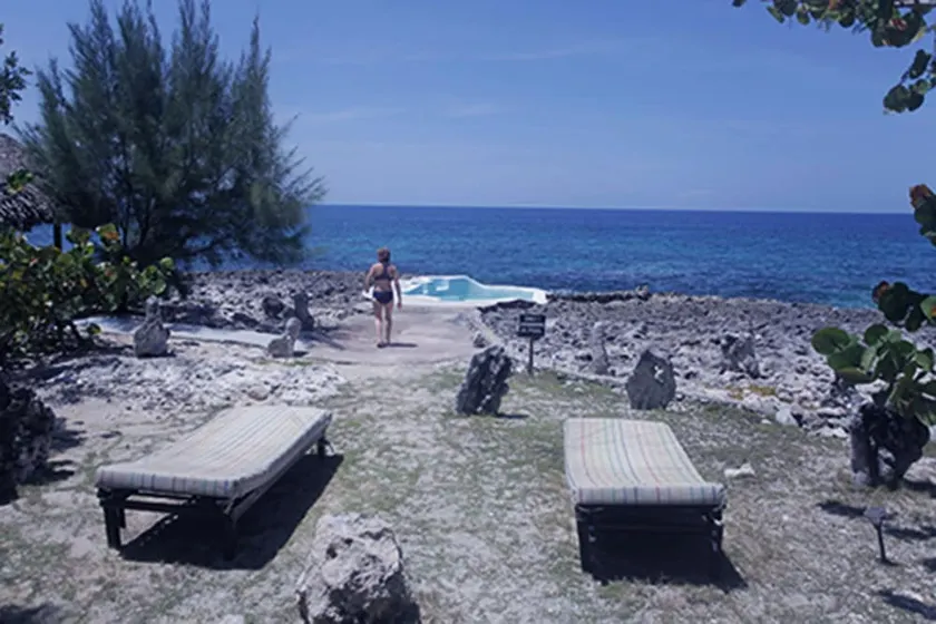 Jackie's On The Reef - Image 1