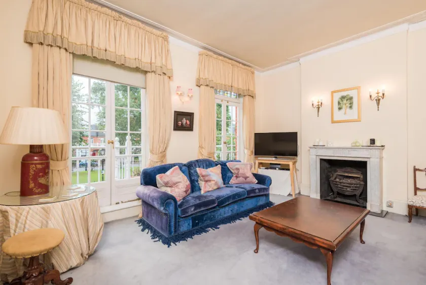 Royal Richmond Family Home by Kew Gardens - Image 1