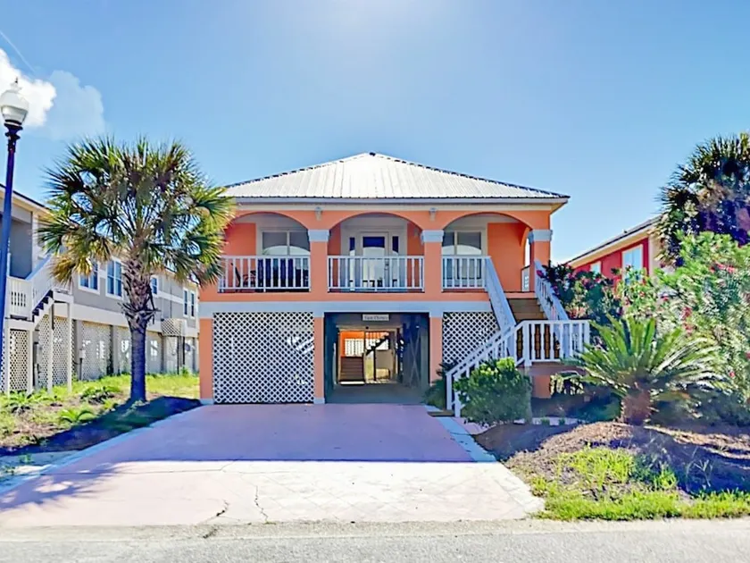 3br W/ Views, Pool & Tennis 400 Feet To Beach! 3 Bedroom Home - Image 1