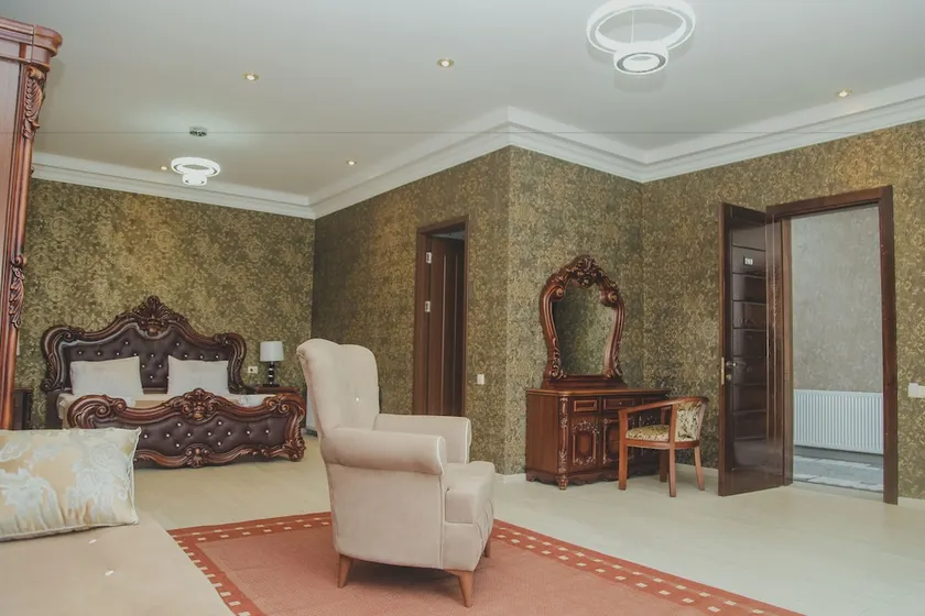 Hotel Lotus - Image 1