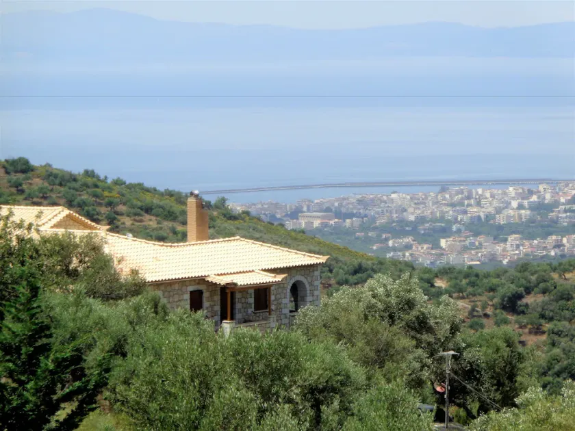 Menina Farm - Image 1