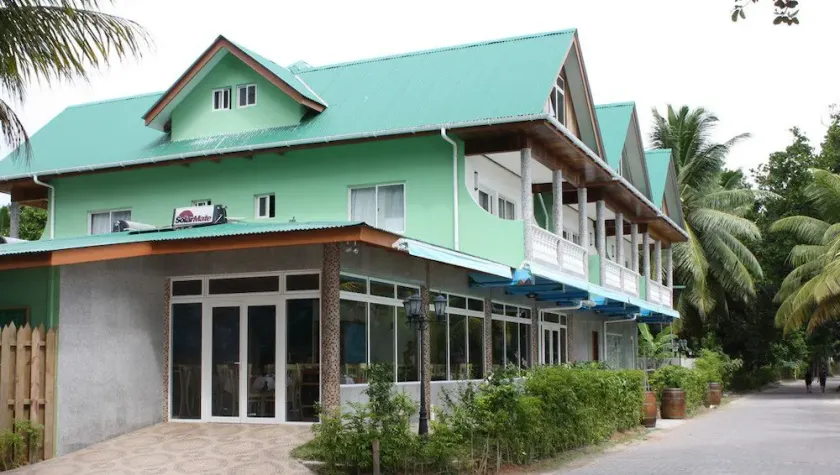Moonlight Beach Villa - Image 1