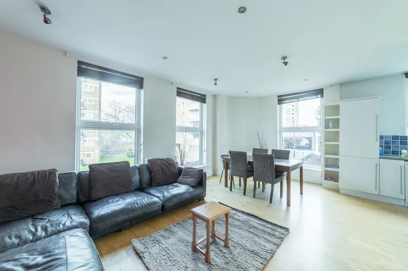 NEW Superb 2BD Flat Near Centre in Bermondsey - Image 1