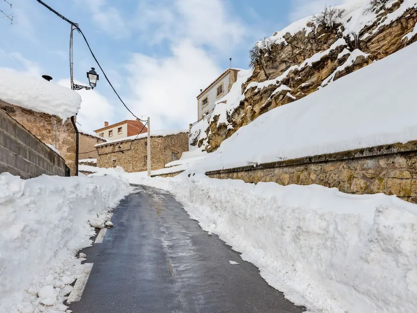 Modern Apartment in Gudar With Church Nearby - Image 1