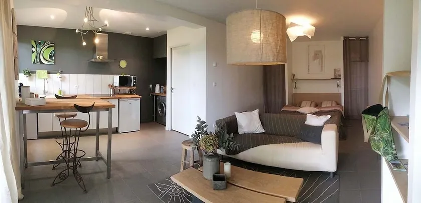 Home 33 - Image 1