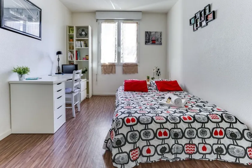 Nice Studio in Quiet Area - Image 1