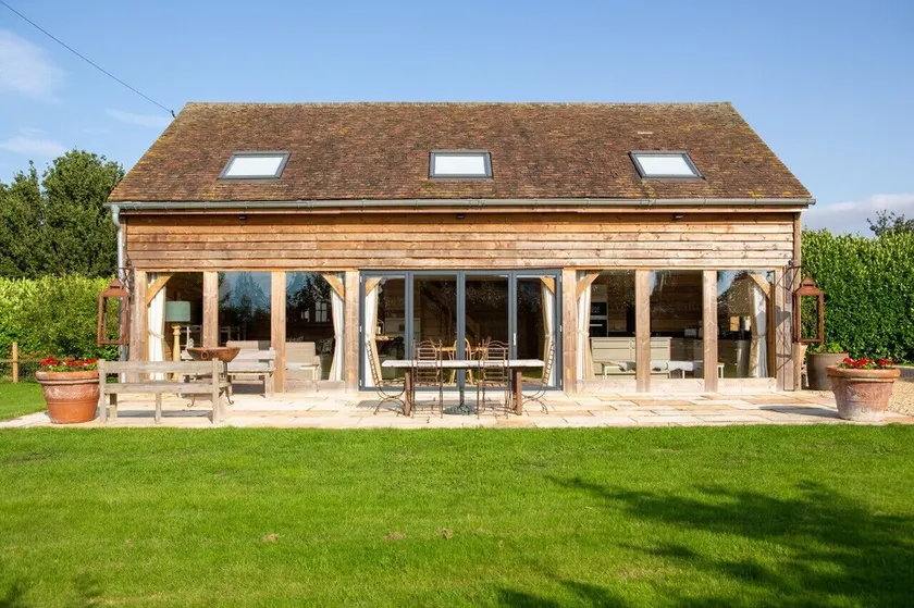 Orchard Barn in Oxford - Image 1