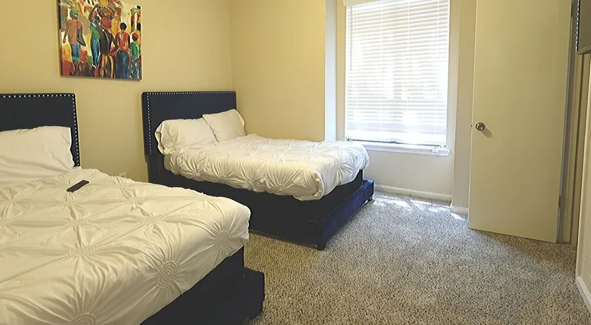 4Bdrm 3Bath 6Beds - JUST WOW Richmond - Image 1