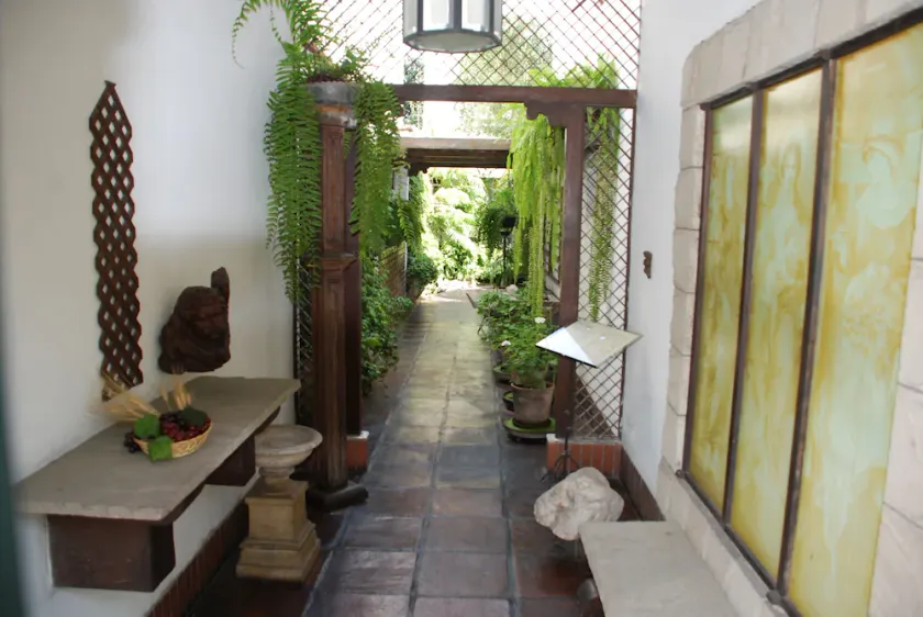 El Zaguán - Image 1
