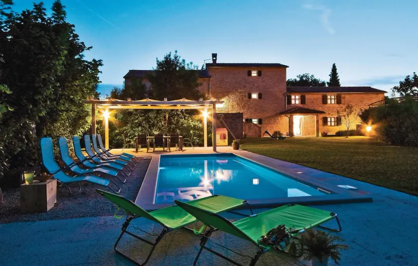 Stunning Home in Kanfanar With Wifi and 4 Bedrooms - Image 1