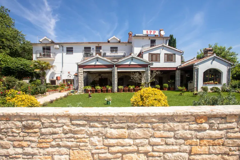 Guest House Milotic - Image 1
