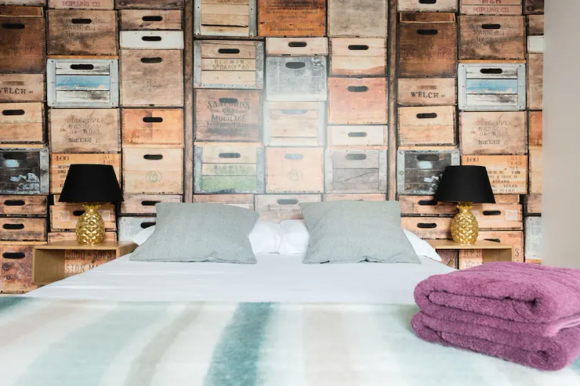 The Navy Court - Scandinavian Inspired 4BDR Central Home - Image 1