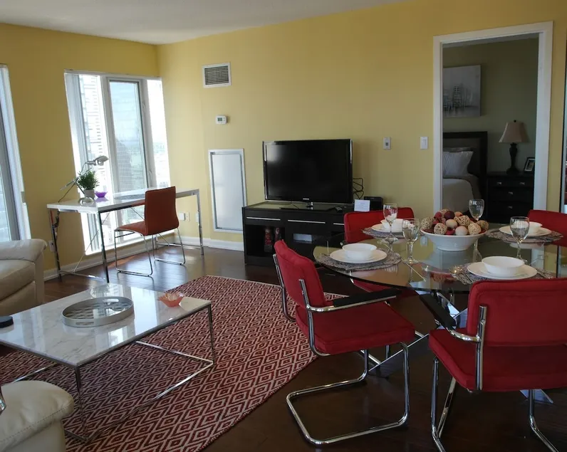 Gorgeous 2BR with Stunning Views - Image 1