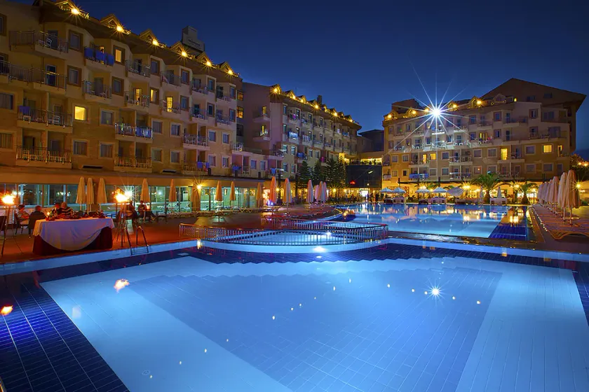 Diamond Beach Hotel & Spa - Image 1
