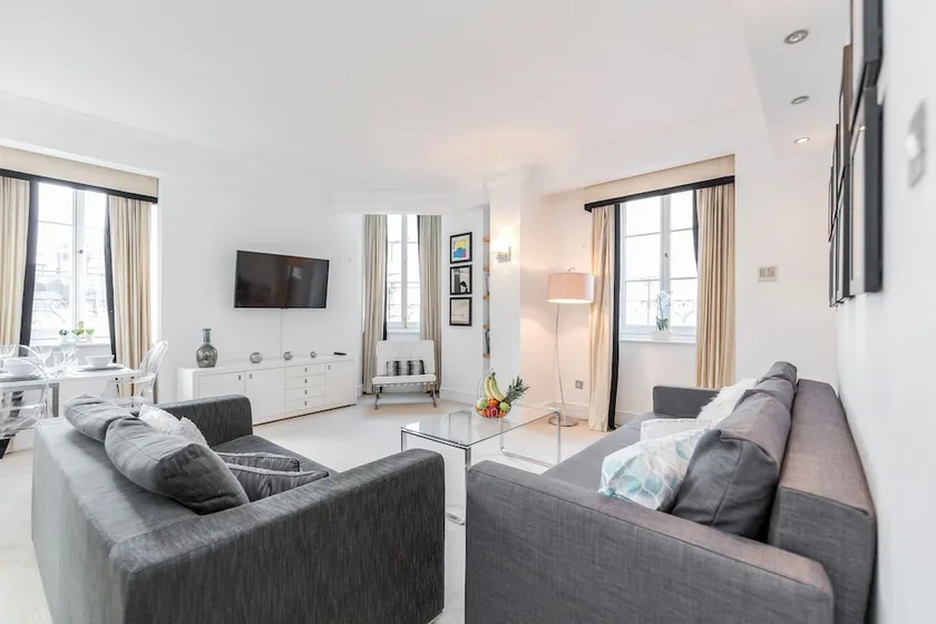 Outstanding Trafalgar Penthouse sleeps 8 - Image 1