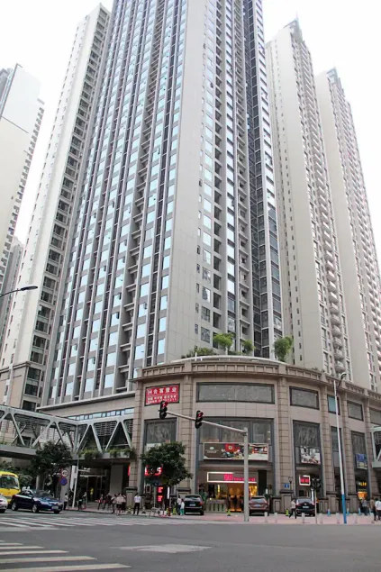 Huifeng International Apartment Hotel - Image 1