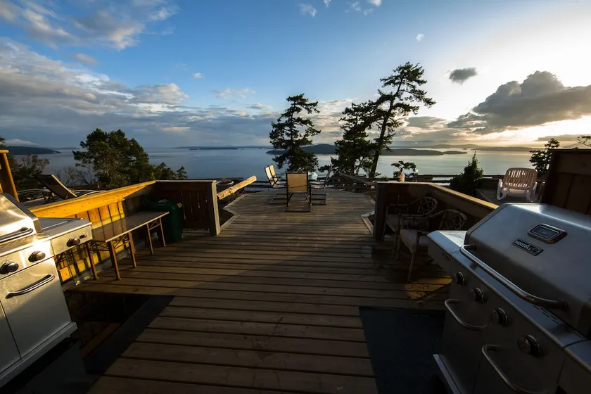 Shangri-La Oceanfront B&B - Image 1